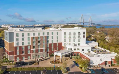 Photo 2 - Hilton Garden Inn Charleston / Mt. Pleasant
