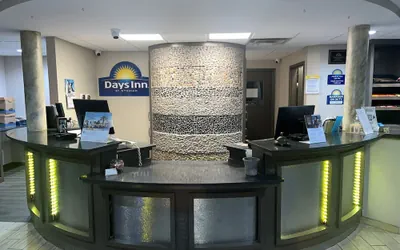 Photo 3 - Days Inn by Wyndham Fayetteville