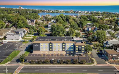 Photo 2 - Country Inn & Suites by Radisson Rehoboth Beach - Dewey