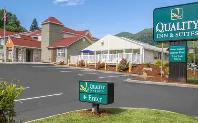 Photo 2 - Quality Inn & Suites Maggie Valley - Cherokee Area
