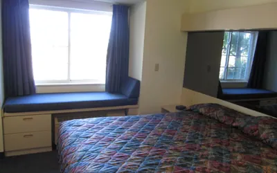 Photo 4 - Americas Best Value Inn & Suites Maryville