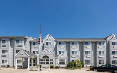Microtel Inn & Suites by Wyndham Hillsborough