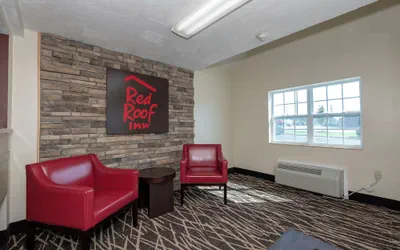Photo 3 - Red Roof Inn Springfield, MO