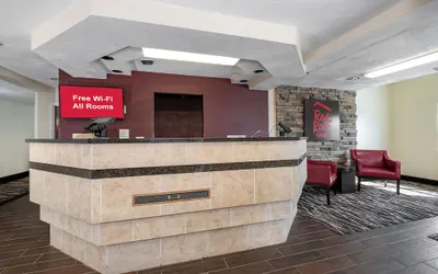 Photo 4 - Red Roof Inn Springfield, MO