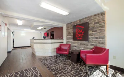 Photo 5 - Red Roof Inn Springfield, MO