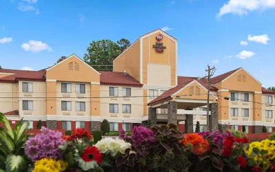 Photo 2 - Best Western Plus Huntersville Inn & Suites Near Lake Norman