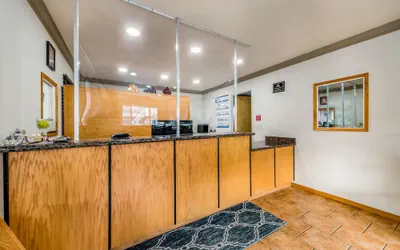Photo 4 - Americas Best Value Inn Ukiah