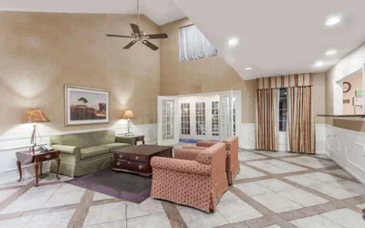 Photo 3 - Baymont by Wyndham Hickory