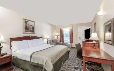Photo 5 - Baymont by Wyndham Hickory