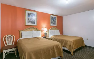 Photo 3 - Rodeway Inn & Suites Enterprise