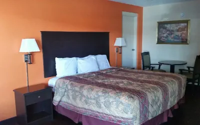 Photo 3 - American Inn