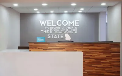Photo 5 - Hampton Inn & Suites Atlanta Airport North I-85