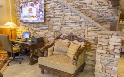 Photo 2 - MCM Elegante Lodge & Suites Ruidoso
