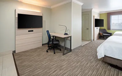 Photo 5 - Holiday Inn Express & Suites Watsonville by IHG
