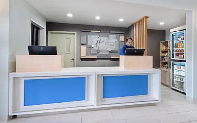 Holiday Inn Express & Suites Watsonville by IHG