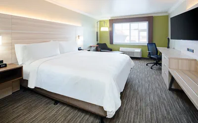 Photo 4 - Holiday Inn Express & Suites Watsonville by IHG