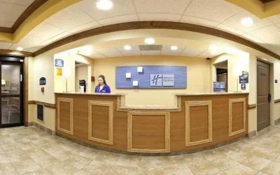 Photo 3 - Holiday Inn Express & Suites Byron by IHG