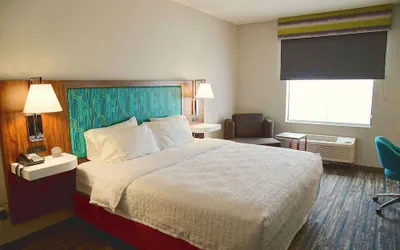 Photo 5 - Hampton Inn & Suites Cathedral City