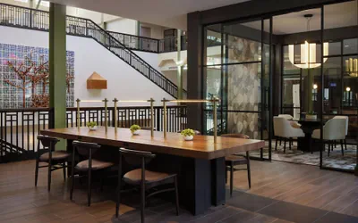 Photo 3 - Sheraton Grand Sacramento Hotel
