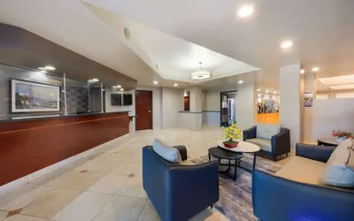 Photo 4 - Best Western Lanai Garden Inn & Suites