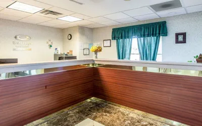 Photo 5 - Econo Lodge Inn & Suites Marietta near Dobbins ARB