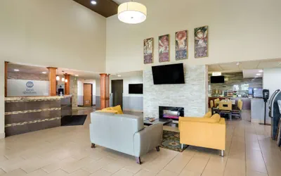 Photo 4 - Best Western Waukesha Grand