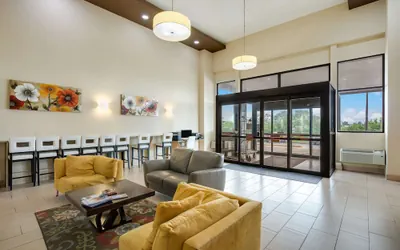 Photo 5 - Best Western Waukesha Grand