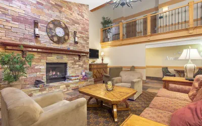 Photo 3 - AmericInn by Wyndham Sheboygan