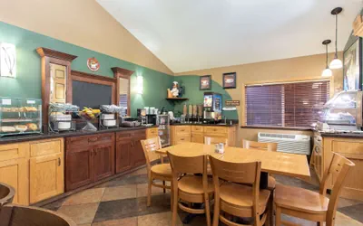 Photo 2 - AmericInn by Wyndham Sheboygan
