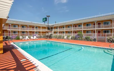 Photo 2 - Quality Inn Central Roseburg