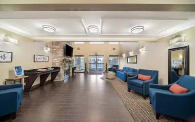Photo 4 - Comfort Suites Red Bluff near I-5