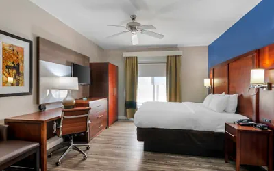 Photo 2 - Comfort Suites St Charles - St Louis