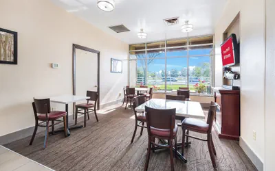 Photo 5 - Red Roof Inn Columbus - Grove City