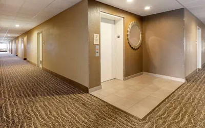 Photo 3 - MainStay Suites Dubuque at Hwy 20