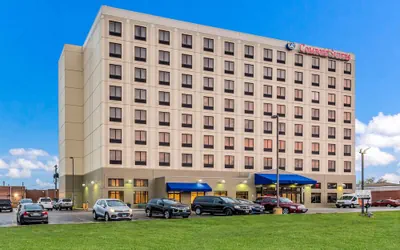 Photo 2 - Comfort Suites Chicago O'Hare Airport