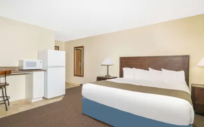 Photo 5 - Days Inn & Suites by Wyndham Baxter Brainerd Area