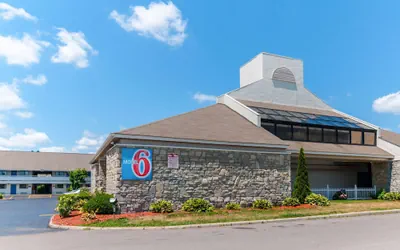 Photo 2 - Motel 6 Southgate, MI - Detroit