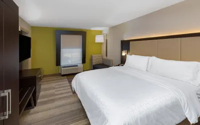 Photo 2 - Holiday Inn Express Minden by IHG