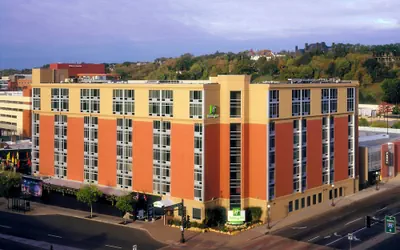 Photo 2 - Holiday Inn St. Paul Downtown by IHG