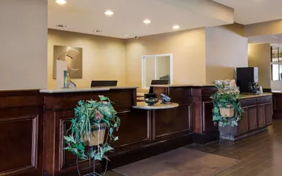 Photo 4 - Comfort Suites Near University