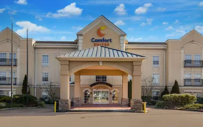 Photo 2 - Comfort Suites Near University