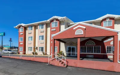 Photo 2 - Quality Inn Sallisaw