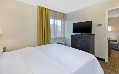 Photo 3 - Candlewood Suites Huntersville by IHG