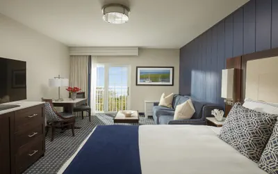Photo 4 - Hyannis Harbor Hotel