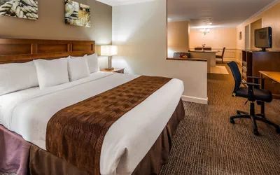 Photo 2 - Best Western Adams Inn Quincy-Boston