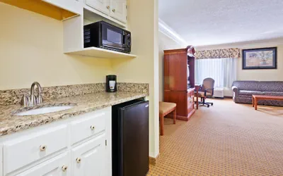 Photo 5 - Holiday Inn Express Ringgold by IHG