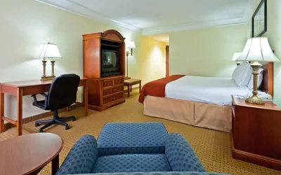 Photo 4 - Holiday Inn Express Ringgold by IHG