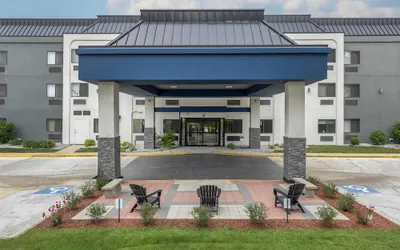 Photo 2 - Best Western Bolingbrook Hotel