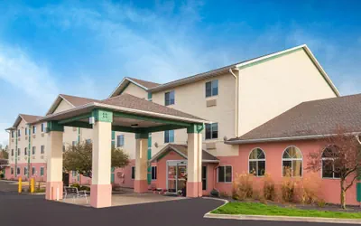 Photo 2 - Galesburg Inn and Suites