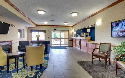 Photo 3 - Galesburg Inn and Suites